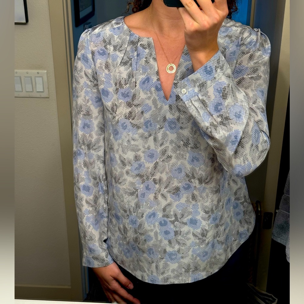 Zoie silk blouse in grey daydream